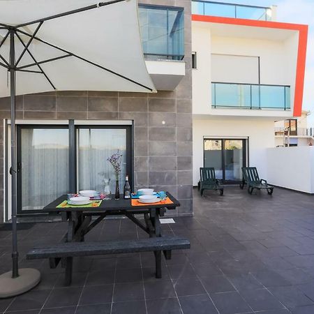 בליאל Vitamin Sea, The Terrace Apartment מראה חיצוני תמונה