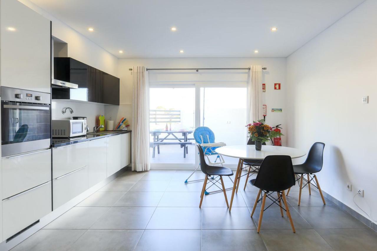 בליאל Vitamin Sea, The Terrace Apartment מראה חיצוני תמונה