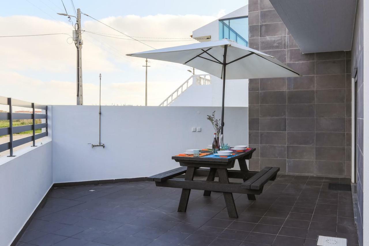 בליאל Vitamin Sea, The Terrace Apartment מראה חיצוני תמונה