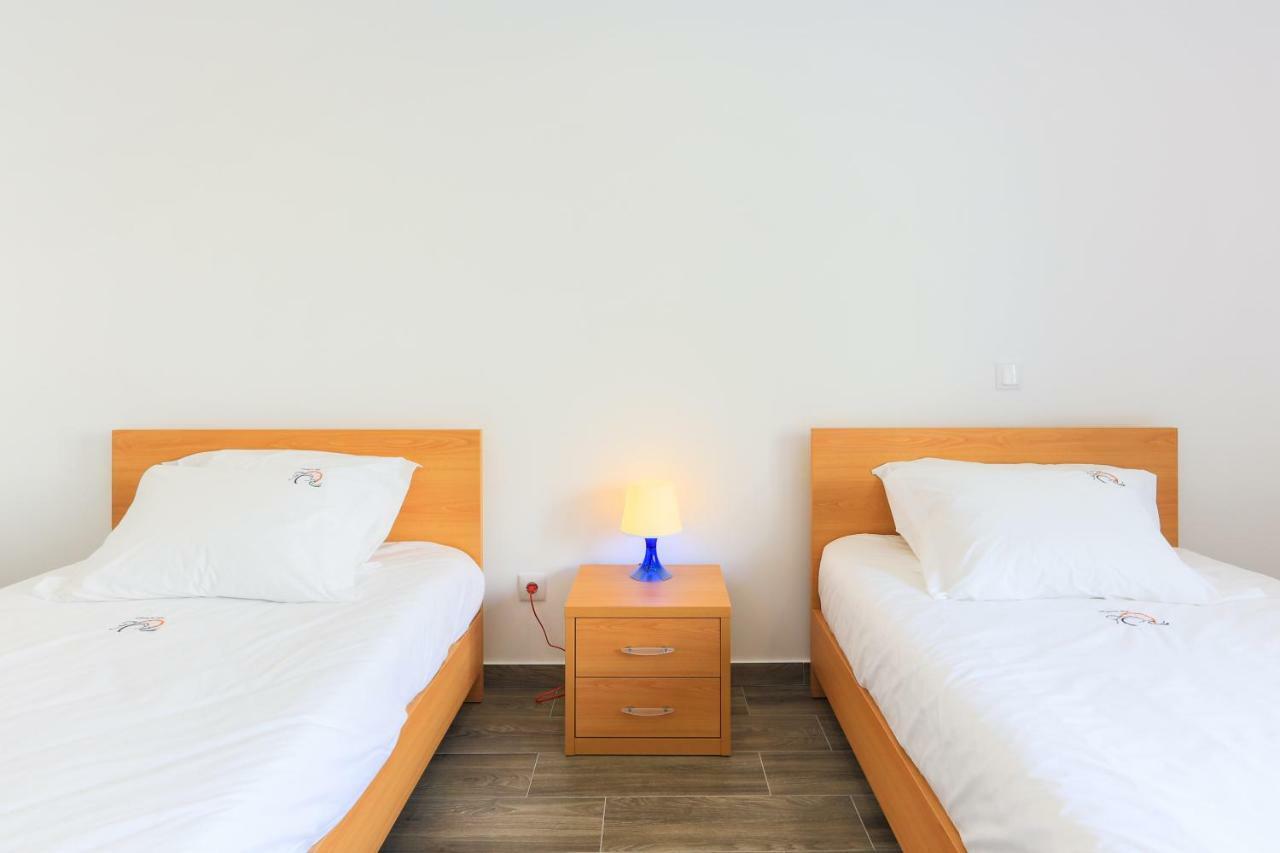 בליאל Vitamin Sea, The Terrace Apartment מראה חיצוני תמונה
