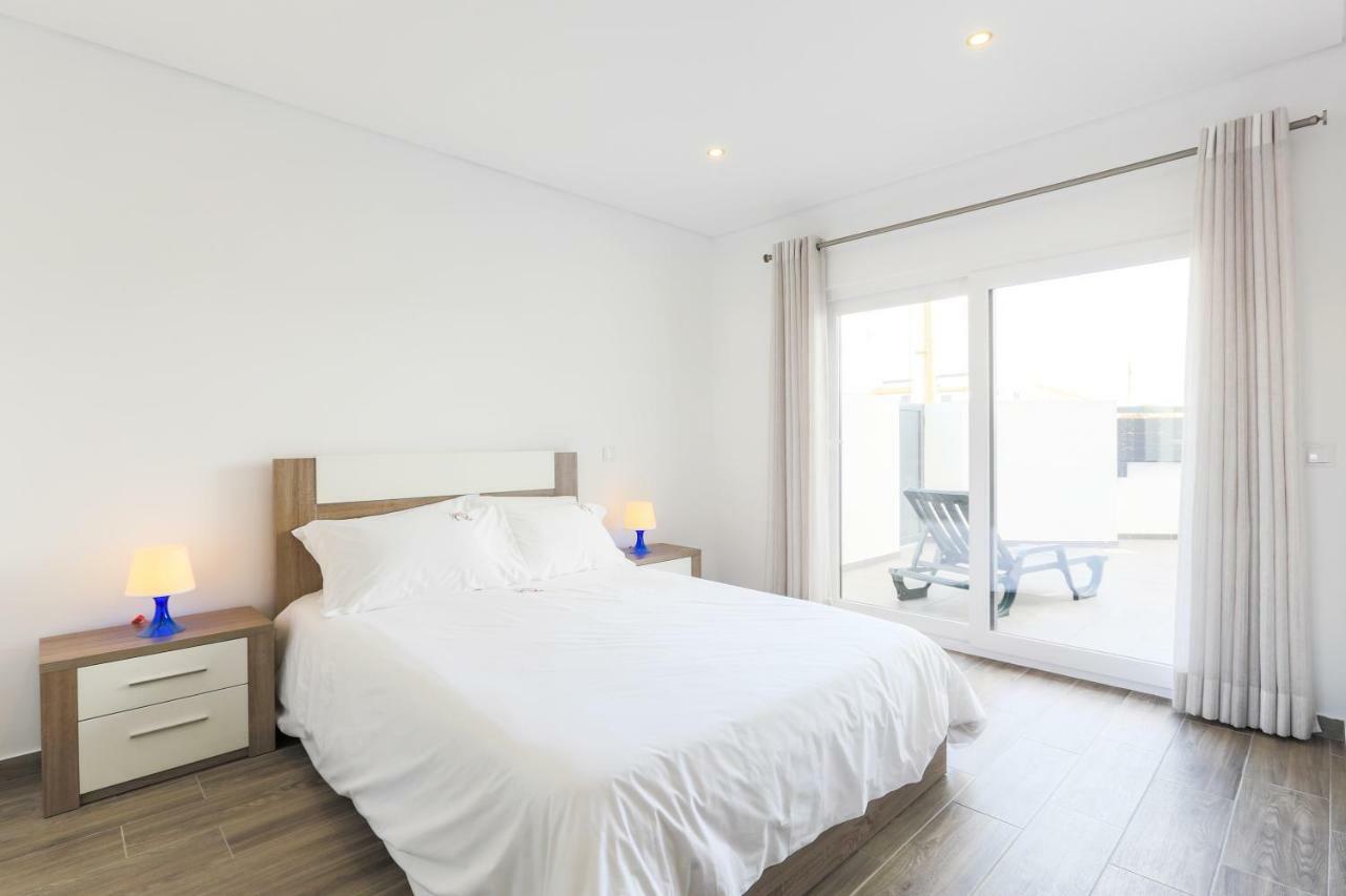בליאל Vitamin Sea, The Terrace Apartment מראה חיצוני תמונה